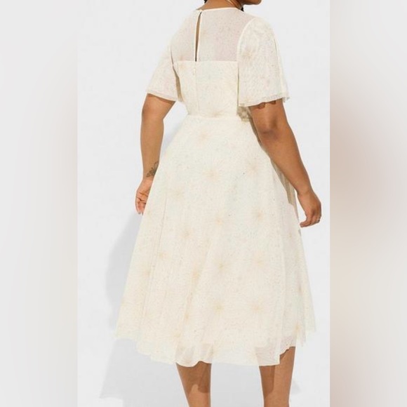 NWT Torrid Midi Mesh Flutter Sleeve Dress Sz 20 - Picture 3 of 12